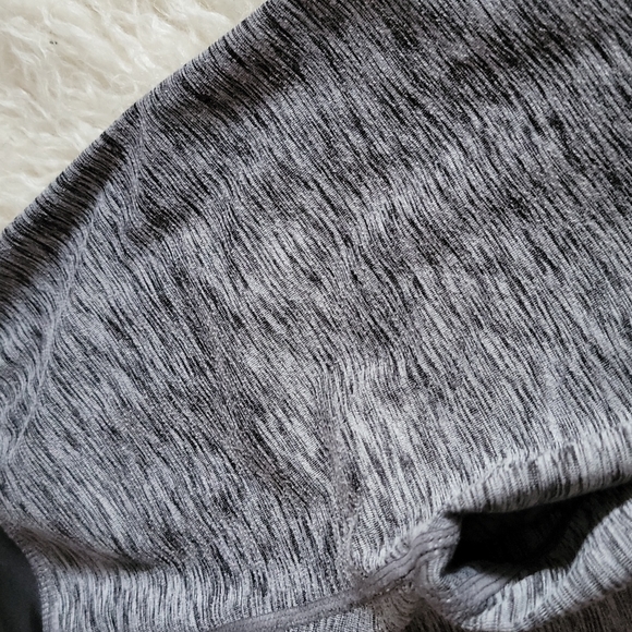 Manduka Cut Out Wrap Band Stone Melange Cropped Leggings - Picture 6 of 12